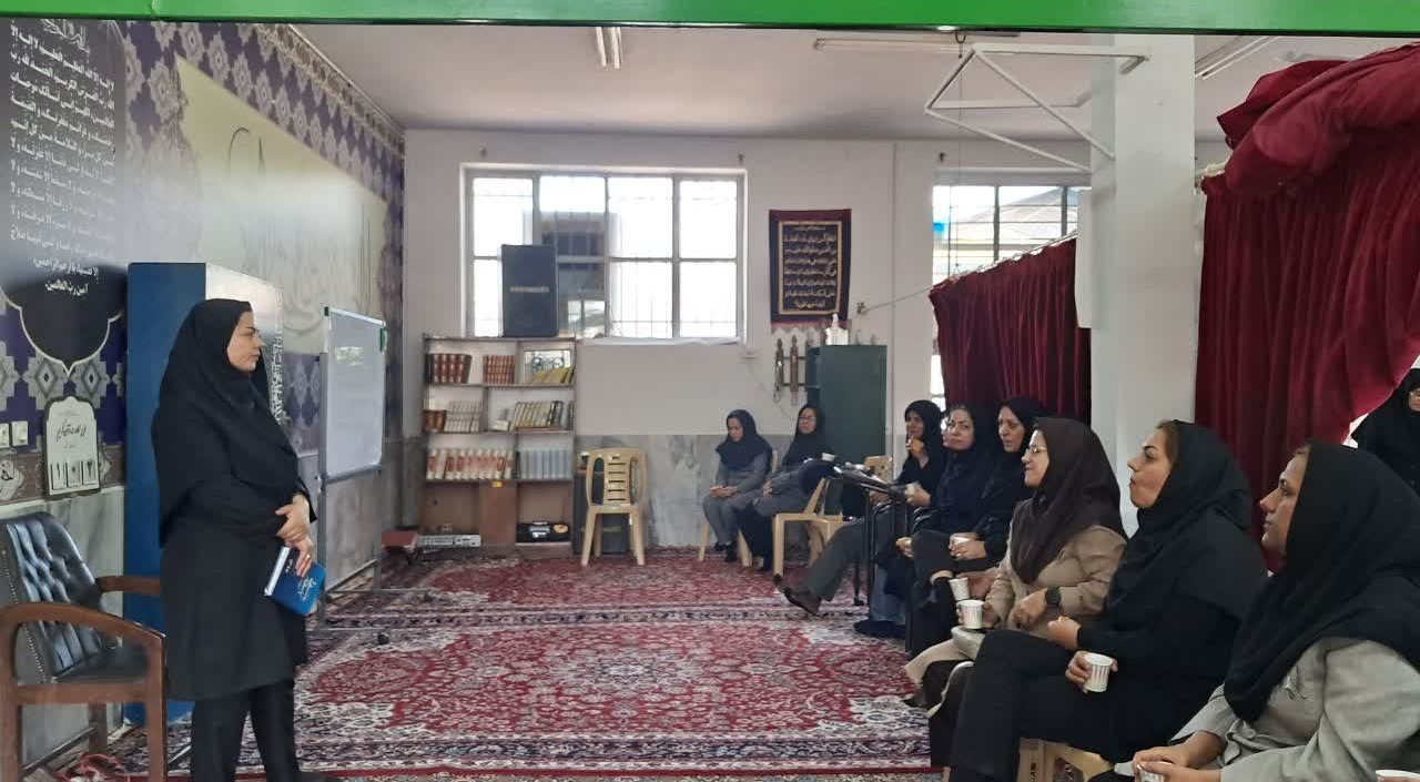 برگزاری دوره آموزشی سبک زندگی سالم در مرکز تحقیقات کشاورزی استان کرمان