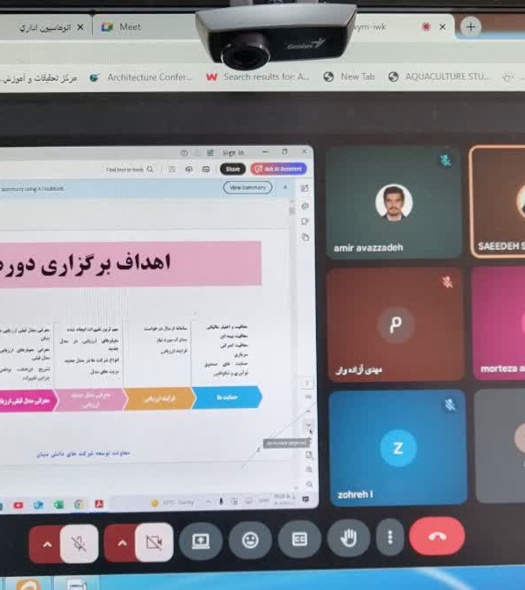 کارگاه آموزشی چگونه دانش‌بنیان شویم در مرکز رشد تخصصی کشاورزی کرمان برگزارشد