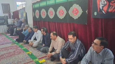 مراسم عزاداری همراه با قرائت زیارت عاشورا در مرکز تحقیقات و آموزش کشاورزی و منابع طبیعی استان کرمان برگزار شد