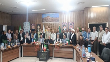 برگزاری نشست هم‌اندیشی بررسی چالش‌های باغات و مناطق خرماخیز شرق استان کرمان در محل فرمانداری بم