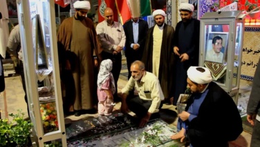 آیین معنوی غبارروبی و عطرافشانی و گلباران گلزارشهدا و تجدید میثاق با سرداردلها حاج قاسم سلیمانی برگزار شد