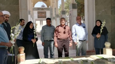 مراسم زیارت قبور متبرک شهدای گمنام و بازدید از موزه دفاع مقدس